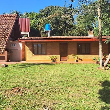 Bungalow Hostel Iguazu Puerto Iguazú Zewnętrze zdjęcie